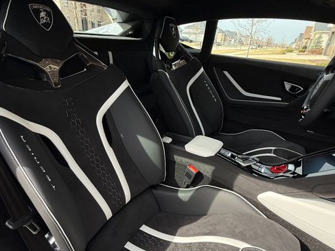 Used 2024 Lamborghini Huracan Tecnica RWD image 16
