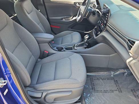Used 2022 Hyundai Ioniq SE image 17