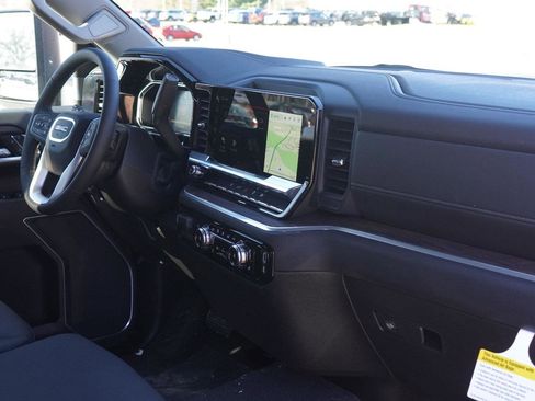 New 2026 GMC Sierra 2500 SLT image 29