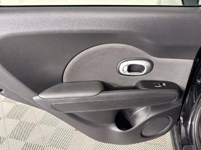 Used 2018 Kia Soul FWD image 21