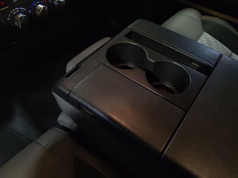 Used 2018 Toyota Tundra SR image 26