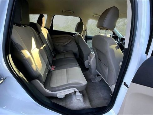Used 2015 Ford Escape SE image 25