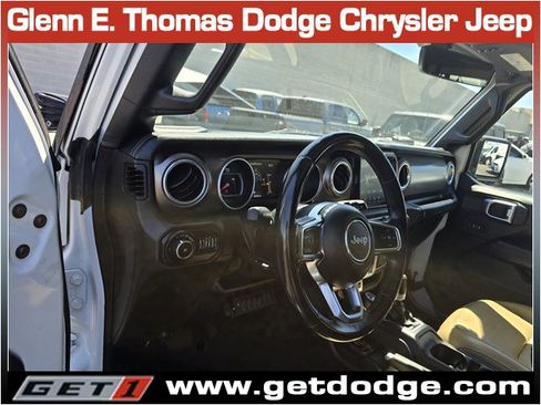 Used 2018 Jeep Wrangler Rubicon AWD/4WD image 13