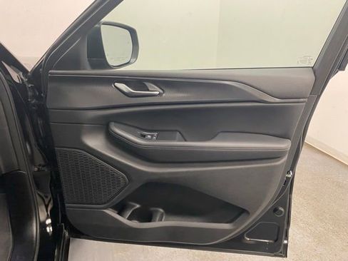 Used 2024 Jeep Grand Cherokee Laredo X w/ Luxury Tech Group I image 28