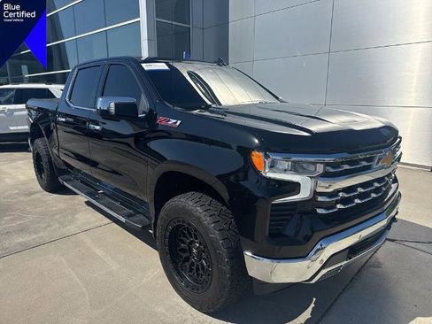 Used 2022 Chevrolet Silverado 1500 LTZ w/ Z71 Off-Road Package AWD/4WD image 1