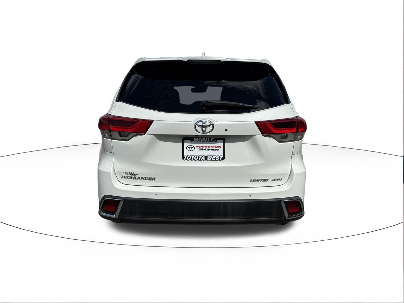 Used 2018 Toyota Highlander Limited Platinum AWD/4WD image 4