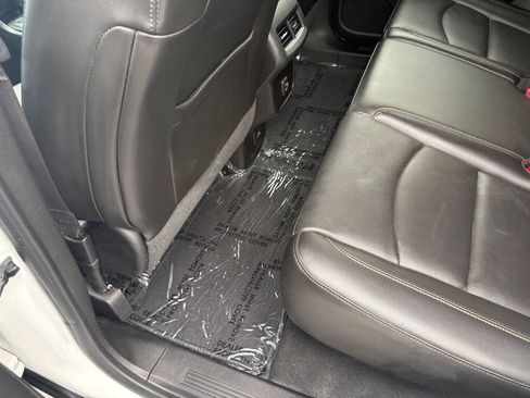 Used 2019 Chevrolet Equinox Premier FWD image 9