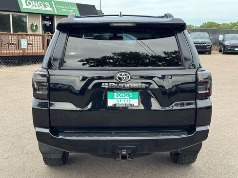 Used 2019 Toyota 4Runner SR5 AWD/4WD image 7