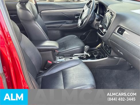 Used 2020 Mitsubishi Outlander SE image 17
