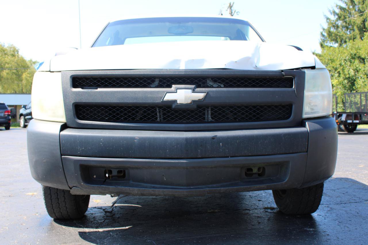 Used 2008 Chevrolet Silverado 1500 W/T RWD image 2