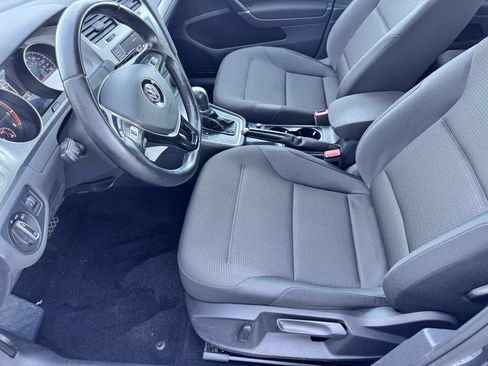 Used 2016 Volkswagen Golf S FWD image 36