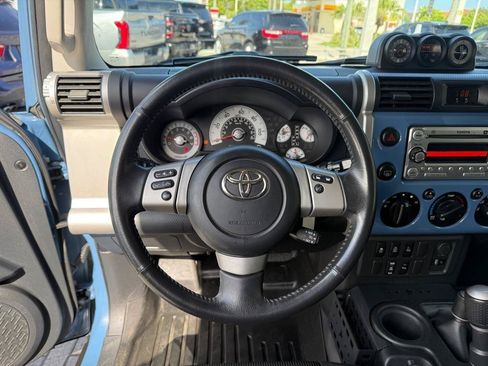 Used 2012 Toyota FJ Cruiser 4WD image 24