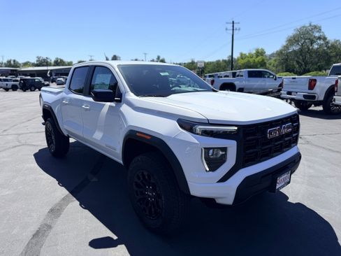 New 2026 GMC Canyon Elevation RWD image 3