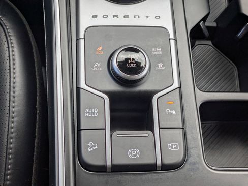 Used 2025 Kia Sorento EX AWD/4WD image 22