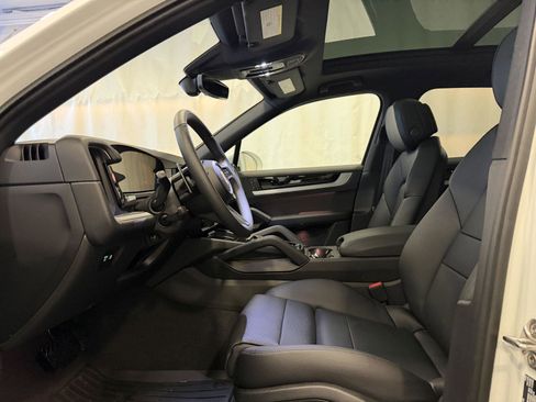 New 2026 Porsche Cayenne image 5