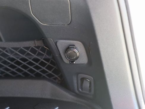 Used 2020 Subaru Outback Premium image 10