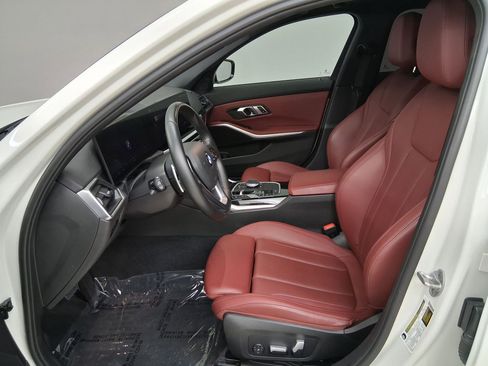 Used 2023 BMW 330i Sedan w/ Driving Assistance Package RWD image 3