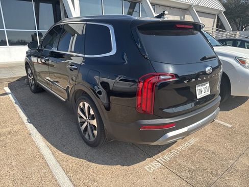 Used 2020 Kia Telluride S w/ S 8 Passenger Seating Package image 2