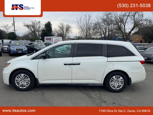 Used 2016 Honda Odyssey LX image 2