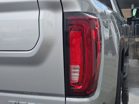Certified 2021 GMC Sierra 2500 Denali w/ Denali Ultimate Package AWD/4WD image 8