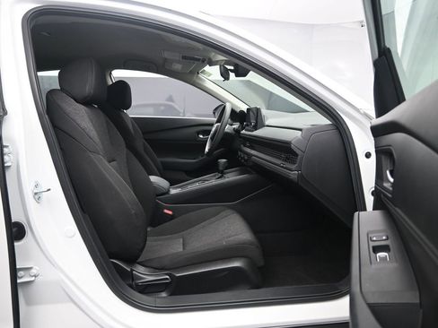 Used 2024 Honda Accord LX image 27