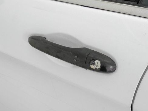 Used 2021 Jeep Cherokee Latitude Plus AWD/4WD image 47