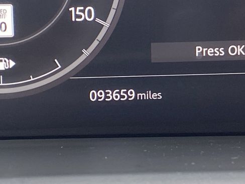 Used 2018 Land Rover Discovery HSE AWD/4WD image 20