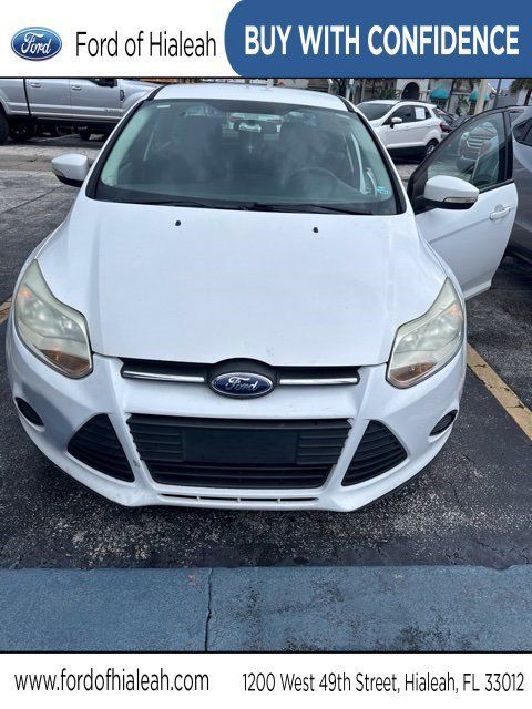 Used 2013 Ford Focus SE FWD image 1