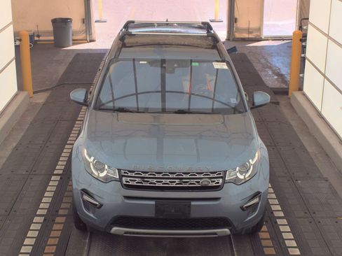 Used 2019 Land Rover Discovery Sport HSE AWD/4WD image 2