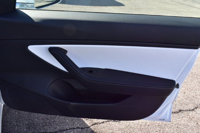 Used 2020 Tesla Model 3 Standard Range Plus RWD image 38