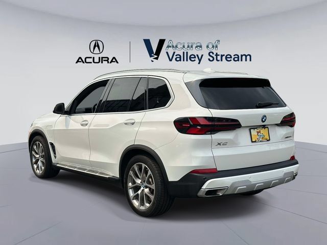 Used 2025 BMW X5 xDrive50e AWD/4WD image 8