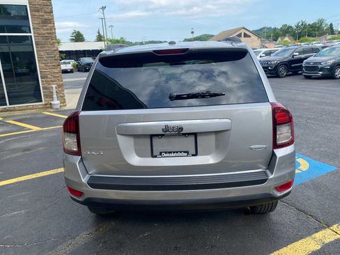 Used 2016 Jeep Compass Latitude AWD/4WD image 12