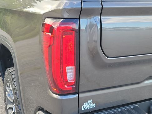 Used 2019 GMC Sierra 1500 AT4 w/ AT4 Premium Package AWD/4WD image 11