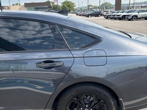 Used 2025 Honda Accord SE image 11