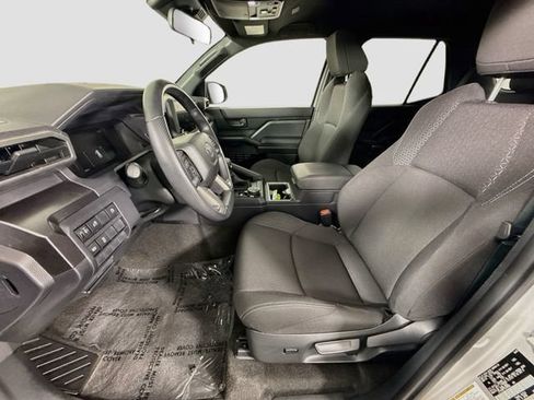 Certified 2025 Toyota 4Runner SR5 AWD/4WD image 21