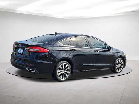 Used 2020 Ford Fusion SE image 7