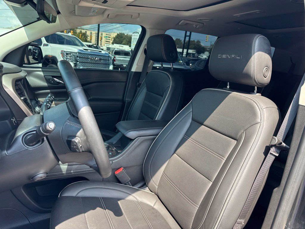 Used 2023 GMC Acadia Denali w/ Black Diamond Edition FWD image 13