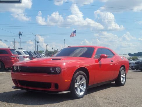 Used 2023 Dodge Challenger SXT RWD image 17