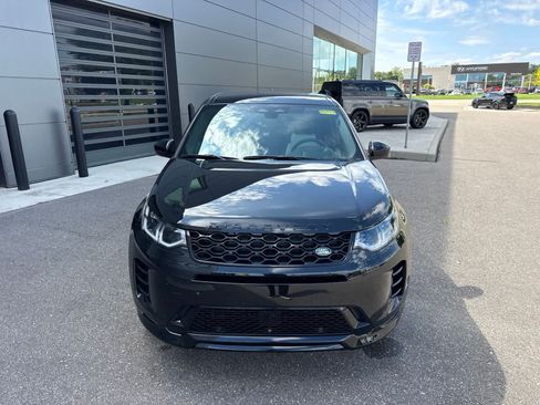 Used 2026 Land Rover Discovery Sport Landmark AWD/4WD image 8