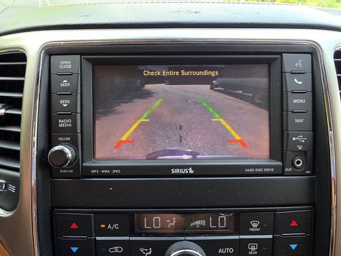 Used 2013 Jeep Grand Cherokee Overland AWD/4WD image 23