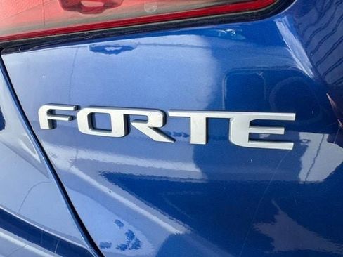 Used 2022 Kia Forte LXS image 27