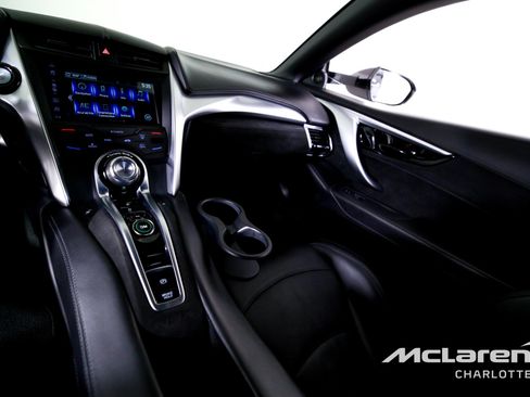 Used 2017 Acura NSX AWD/4WD image 15