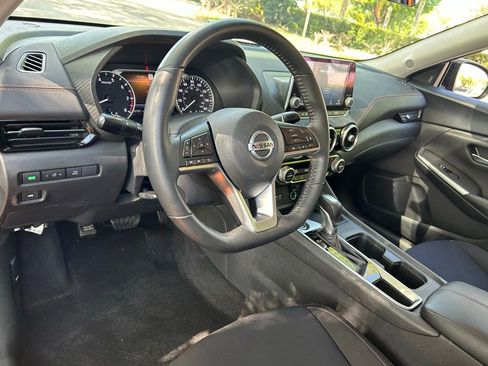 Used 2023 Nissan Sentra SR w/ Electronics Package FWD image 17