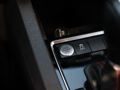 Used 2017 Volkswagen Jetta GLI FWD image 42