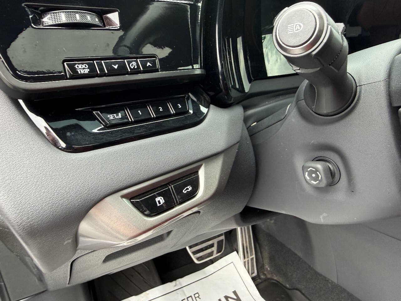 Used 2023 Lexus RX 350 F Sport w/ Accessory Package AWD/4WD image 25