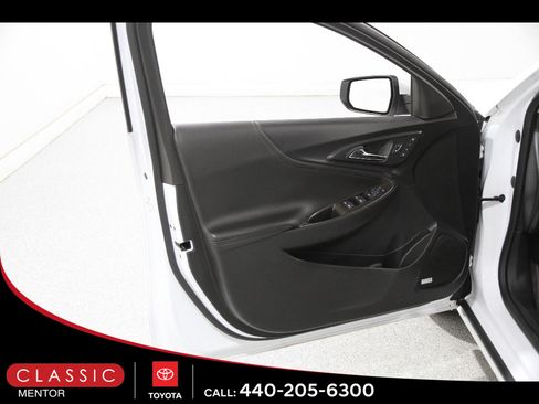 Used 2023 Chevrolet Malibu LT w/ Sport Edition image 4