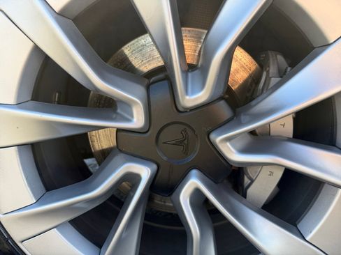 Used 2024 Tesla Model 3 Long Range AWD/4WD image 34