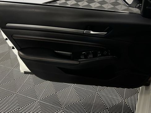 Used 2023 Nissan Altima 2.0 SR image 25