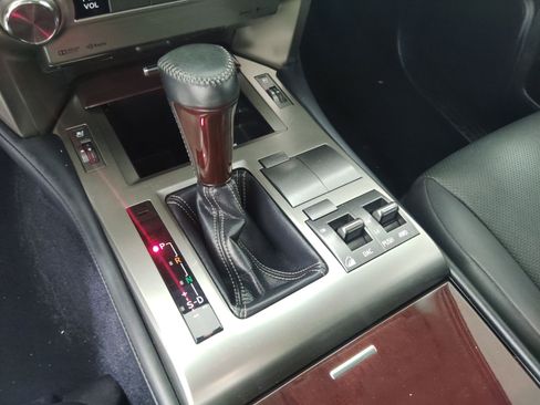 Used 2019 Lexus GX 460 image 16