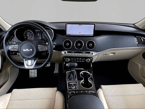 Used 2023 Kia Stinger GT-Line w/ Sun & Sound Package AWD/4WD image 7
